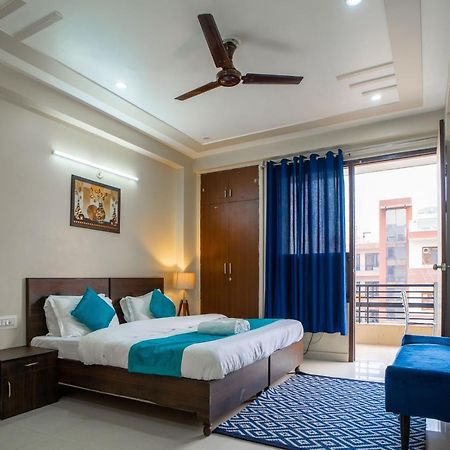 The Lodgers 2 Bhk Serviced Apartment Infront Of Artemis Hospital Γκουργκάον Εξωτερικό φωτογραφία