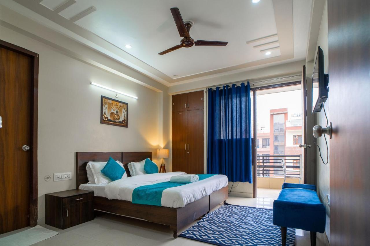 The Lodgers 2 Bhk Serviced Apartment Infront Of Artemis Hospital Γκουργκάον Εξωτερικό φωτογραφία