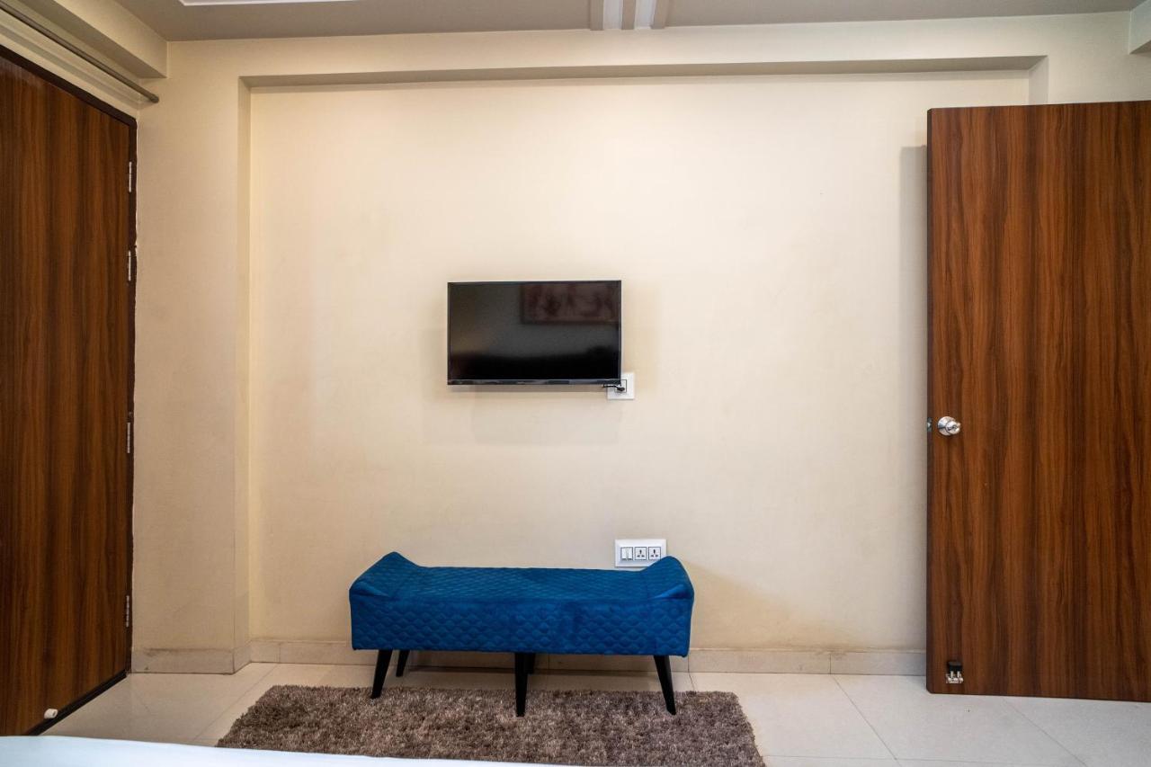 The Lodgers 2 Bhk Serviced Apartment Infront Of Artemis Hospital Γκουργκάον Εξωτερικό φωτογραφία