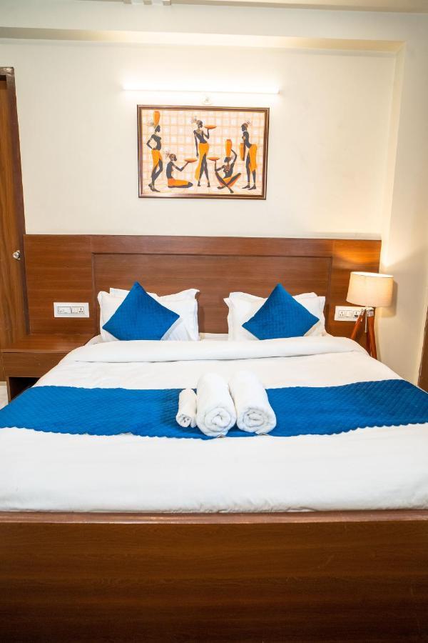 The Lodgers 2 Bhk Serviced Apartment Infront Of Artemis Hospital Γκουργκάον Εξωτερικό φωτογραφία