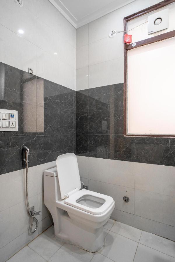 The Lodgers 2 Bhk Serviced Apartment Infront Of Artemis Hospital Γκουργκάον Εξωτερικό φωτογραφία