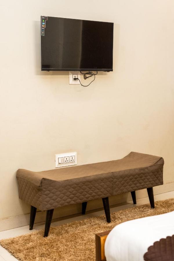 The Lodgers 2 Bhk Serviced Apartment Infront Of Artemis Hospital Γκουργκάον Εξωτερικό φωτογραφία