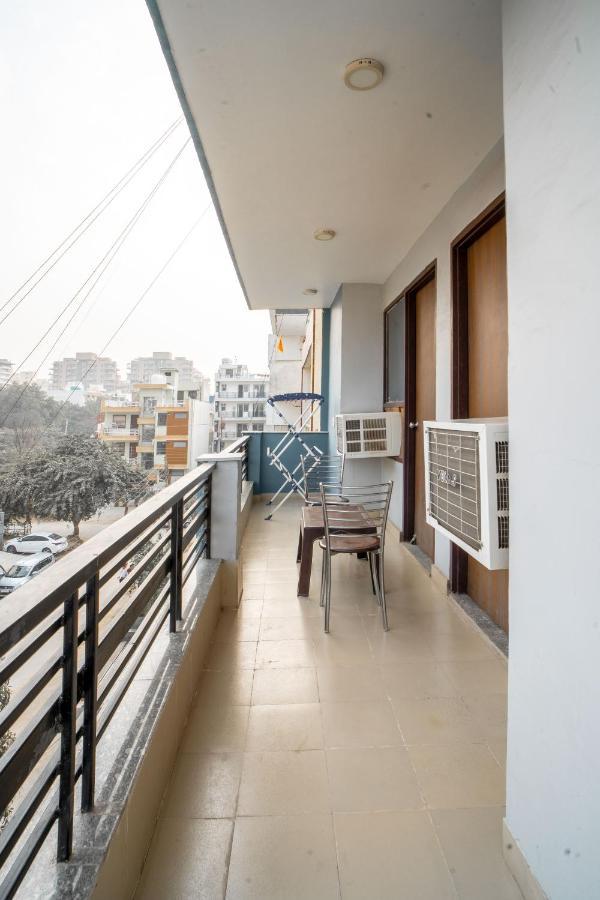 The Lodgers 2 Bhk Serviced Apartment Infront Of Artemis Hospital Γκουργκάον Εξωτερικό φωτογραφία