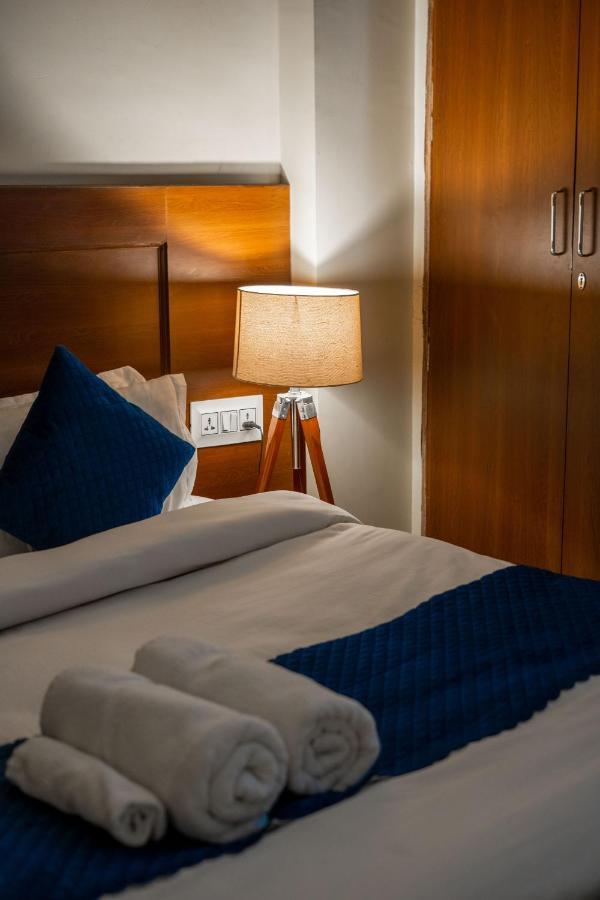 The Lodgers 2 Bhk Serviced Apartment Infront Of Artemis Hospital Γκουργκάον Εξωτερικό φωτογραφία
