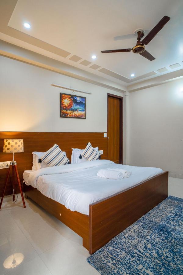 The Lodgers 2 Bhk Serviced Apartment Infront Of Artemis Hospital Γκουργκάον Εξωτερικό φωτογραφία