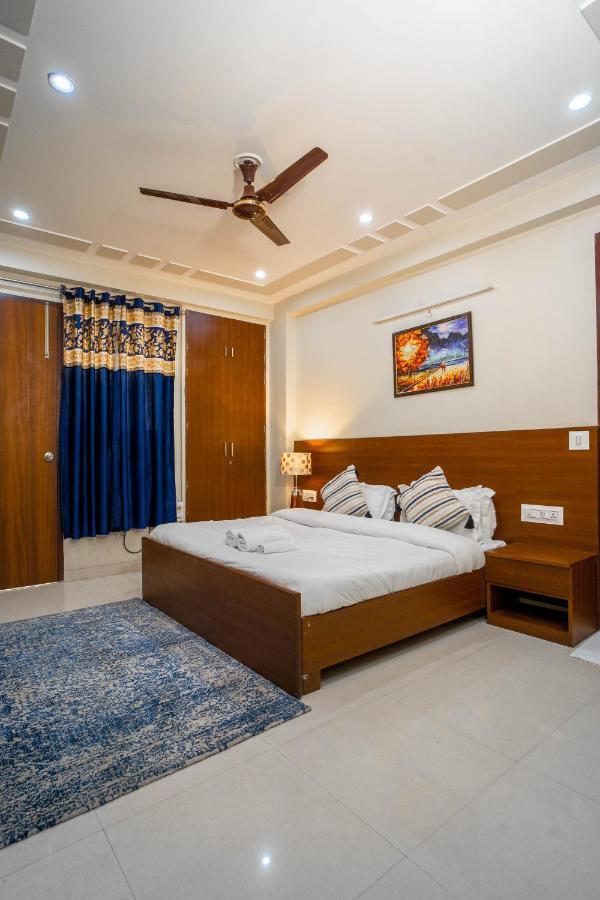 The Lodgers 2 Bhk Serviced Apartment Infront Of Artemis Hospital Γκουργκάον Εξωτερικό φωτογραφία