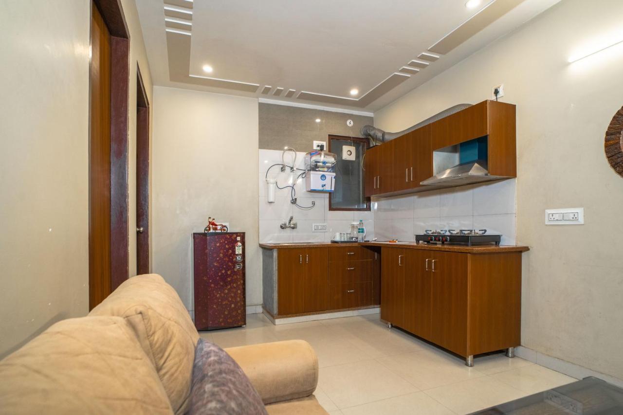The Lodgers 2 Bhk Serviced Apartment Infront Of Artemis Hospital Γκουργκάον Εξωτερικό φωτογραφία