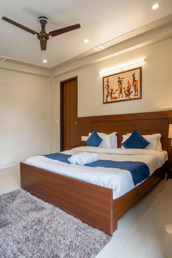 The Lodgers 2 Bhk Serviced Apartment Infront Of Artemis Hospital Γκουργκάον Εξωτερικό φωτογραφία
