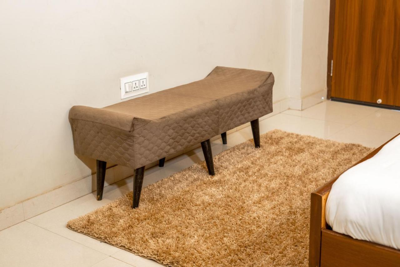 The Lodgers 2 Bhk Serviced Apartment Infront Of Artemis Hospital Γκουργκάον Εξωτερικό φωτογραφία