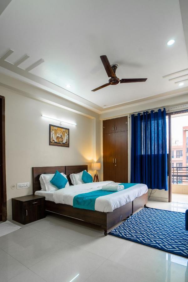 The Lodgers 2 Bhk Serviced Apartment Infront Of Artemis Hospital Γκουργκάον Εξωτερικό φωτογραφία