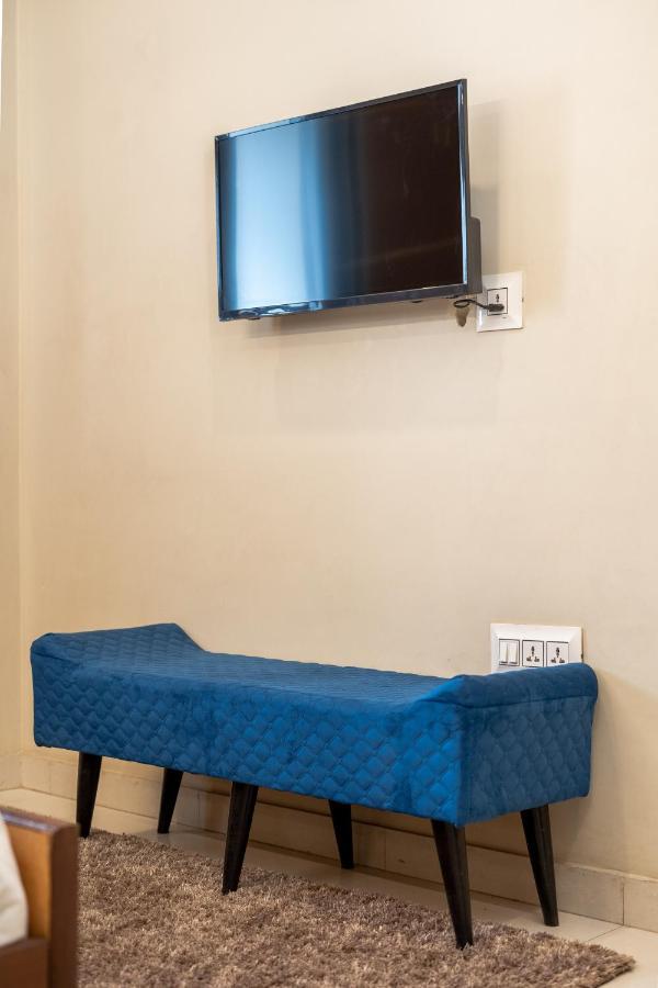 The Lodgers 2 Bhk Serviced Apartment Infront Of Artemis Hospital Γκουργκάον Εξωτερικό φωτογραφία